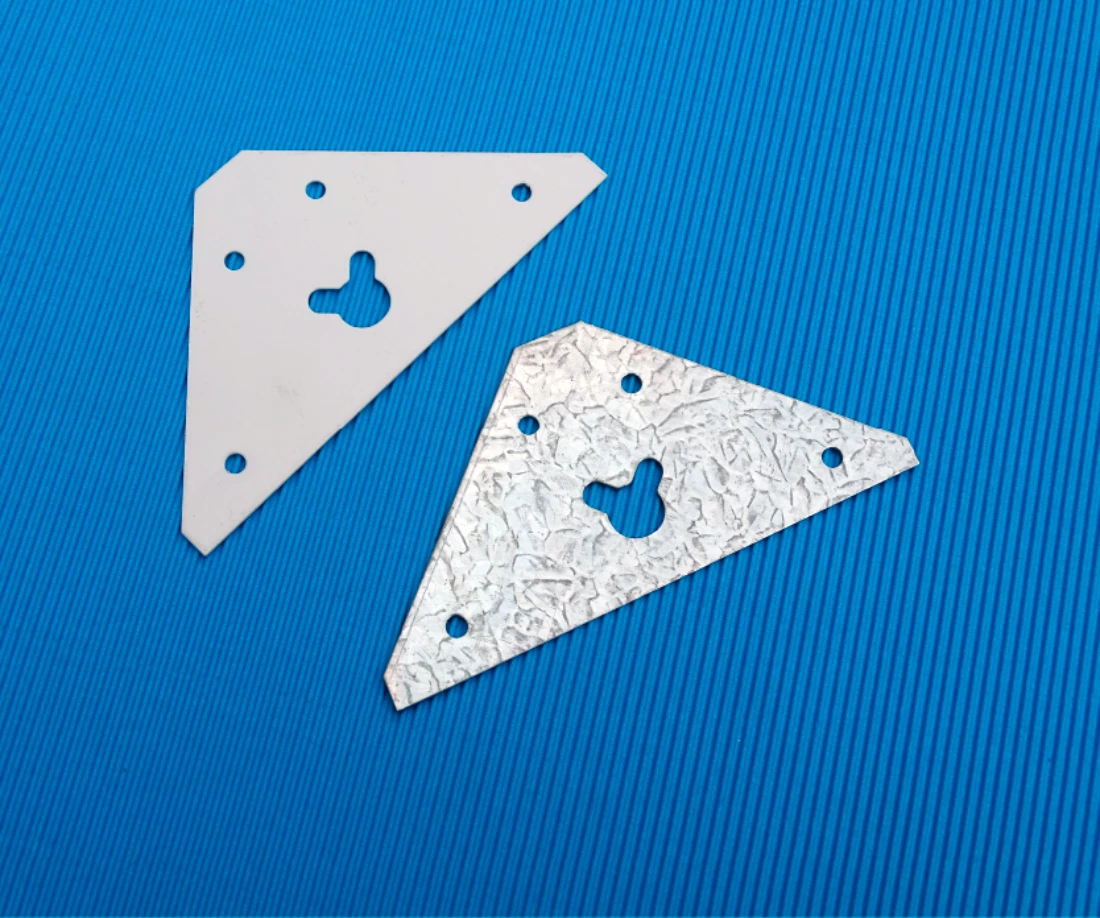 soporte-de-alacena-plano-galvanizado-blanco-negro